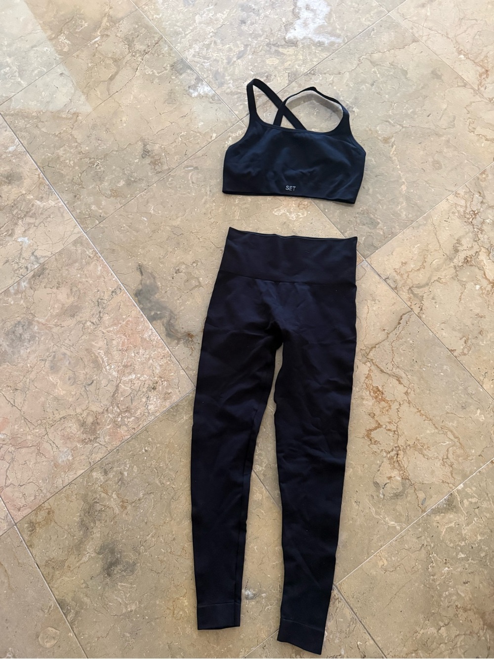 SET Active Black Sports Bra & High-Waist Leggings Set